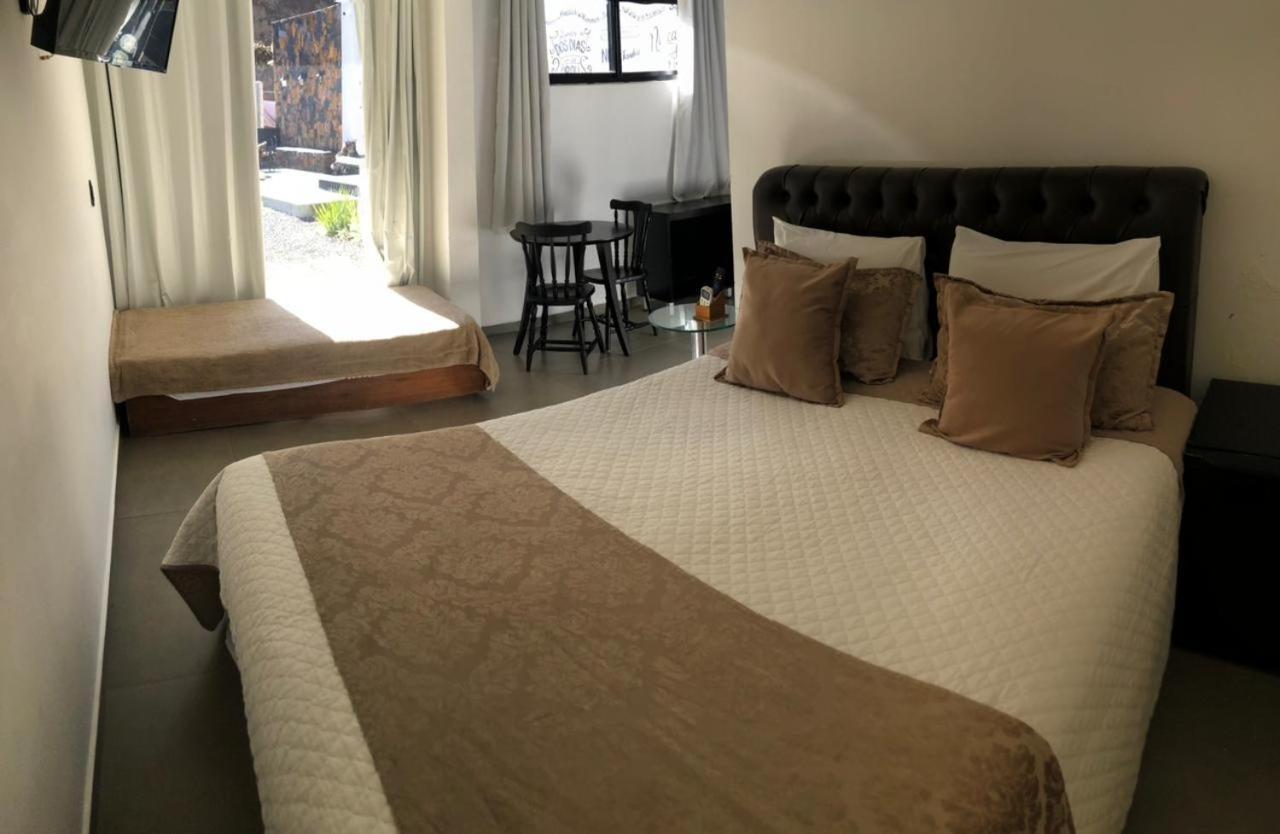 Quarto Duplo